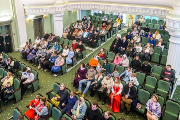 В Тамбове смогут обменяться православными книгами и посетить библиотеку духовной семинарии