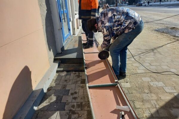 В Тамбове демонтируют вывески, не соответствующие дизайн-коду города