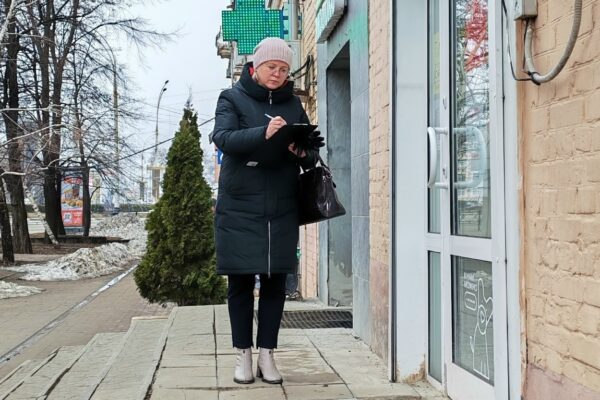 В Тамбове прошел рейд по состоянию входных групп магазинов и прилегающих к ним территорий