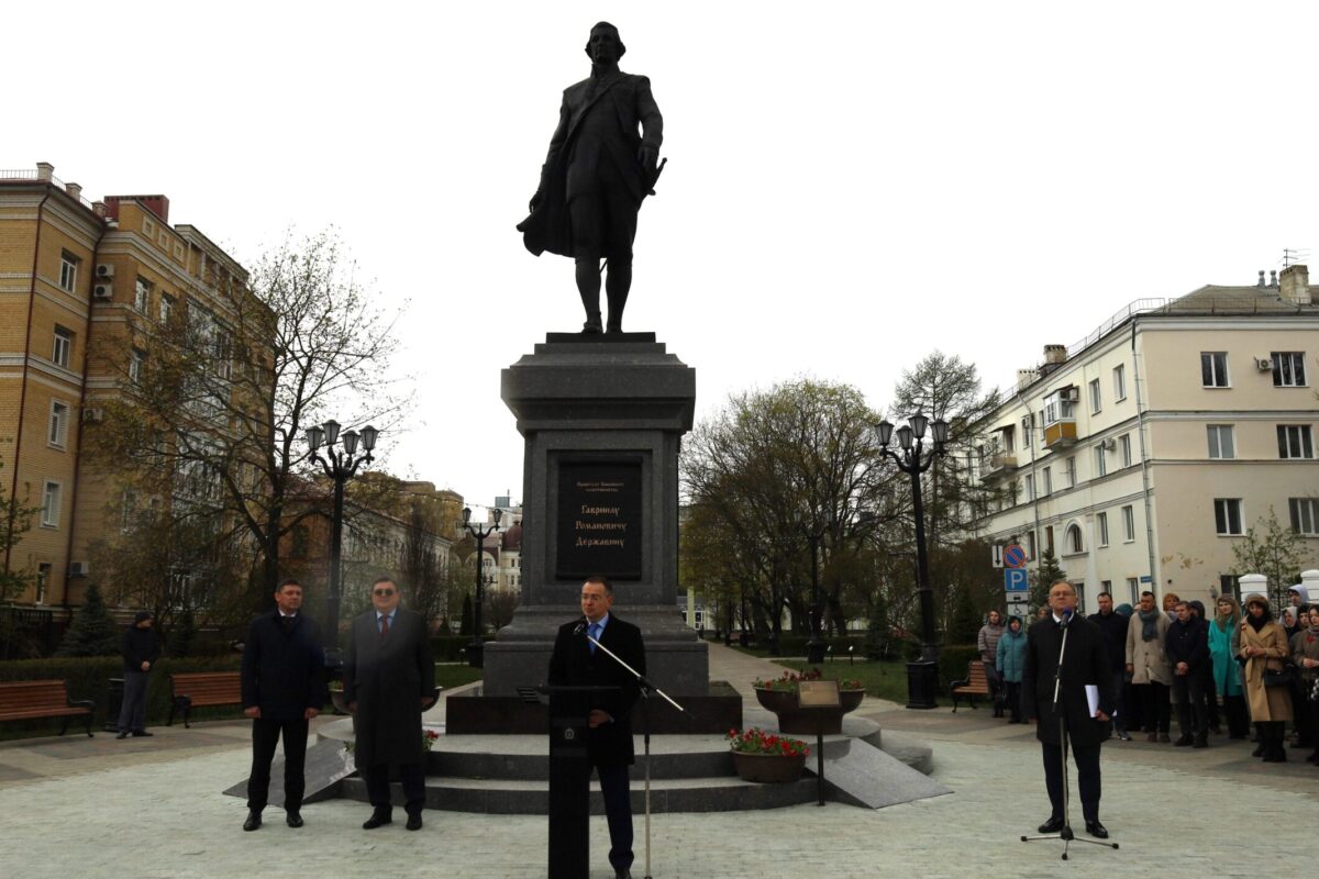 Владимир Мединский на открытии памятника Державина