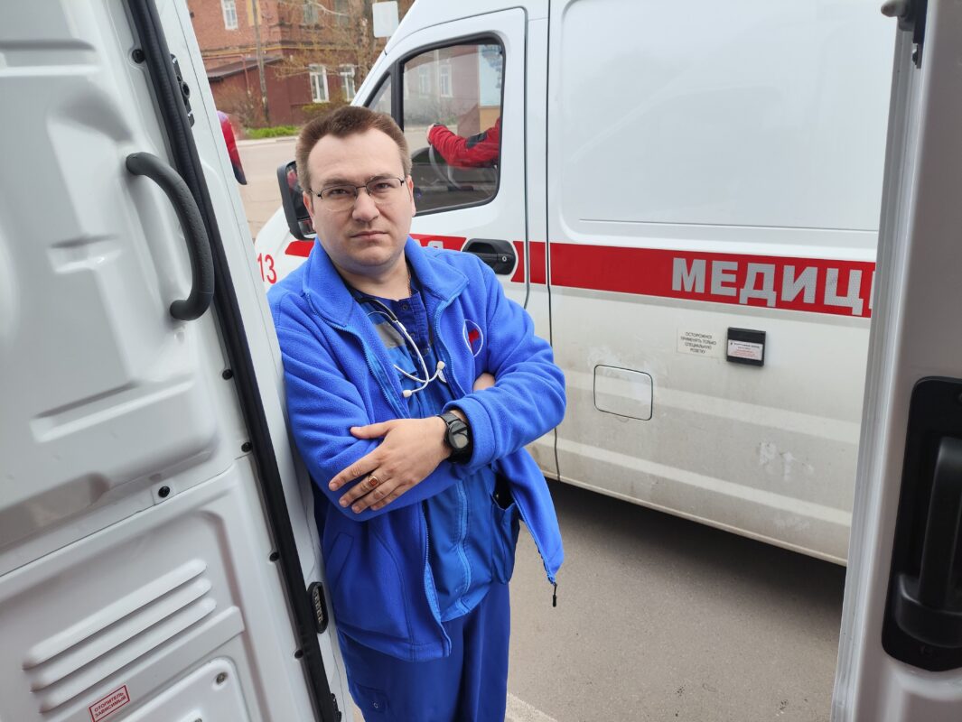 Врач Александр Черица