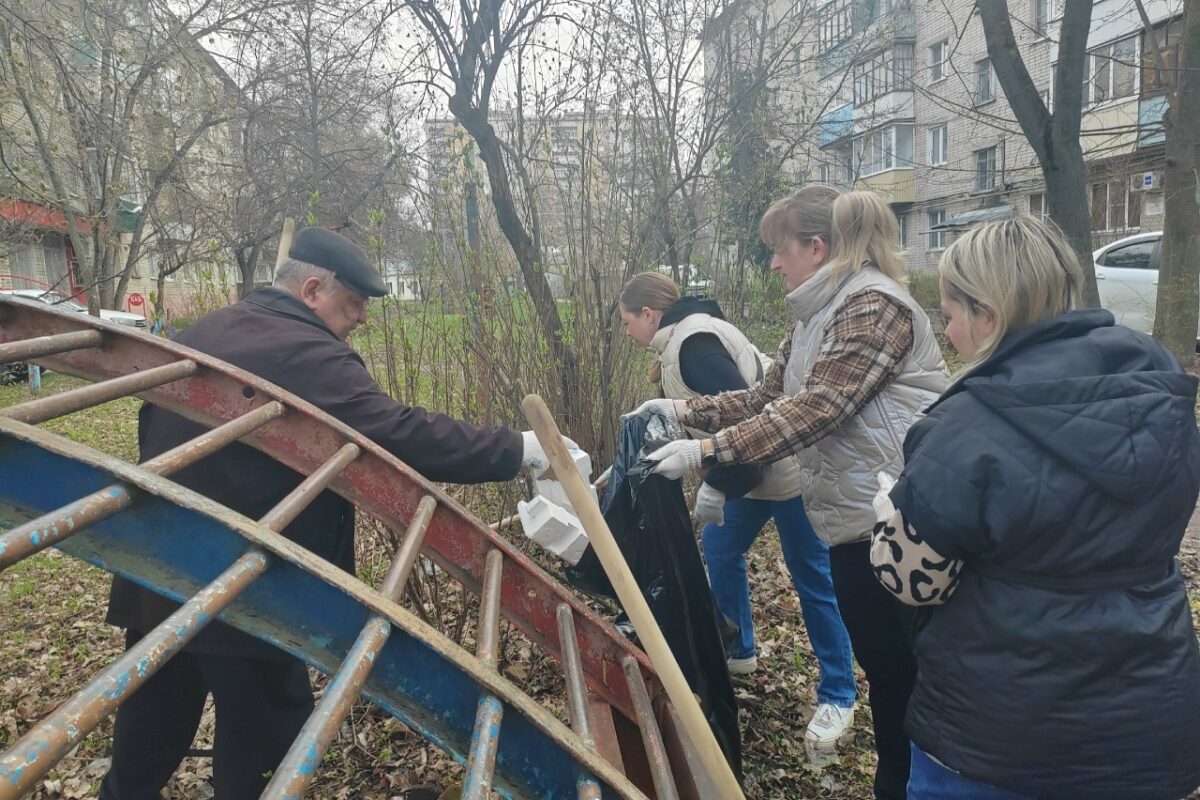 День ударного труда в Тамбове на Астраханской