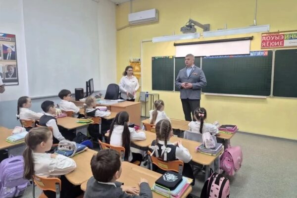Константин Кутейников провел урок мужества в школе «Сколково-Тамбов»