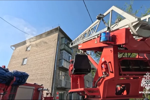 В Тамбове на Маяковского пожарные спасли дом от огня: выгорел только диван