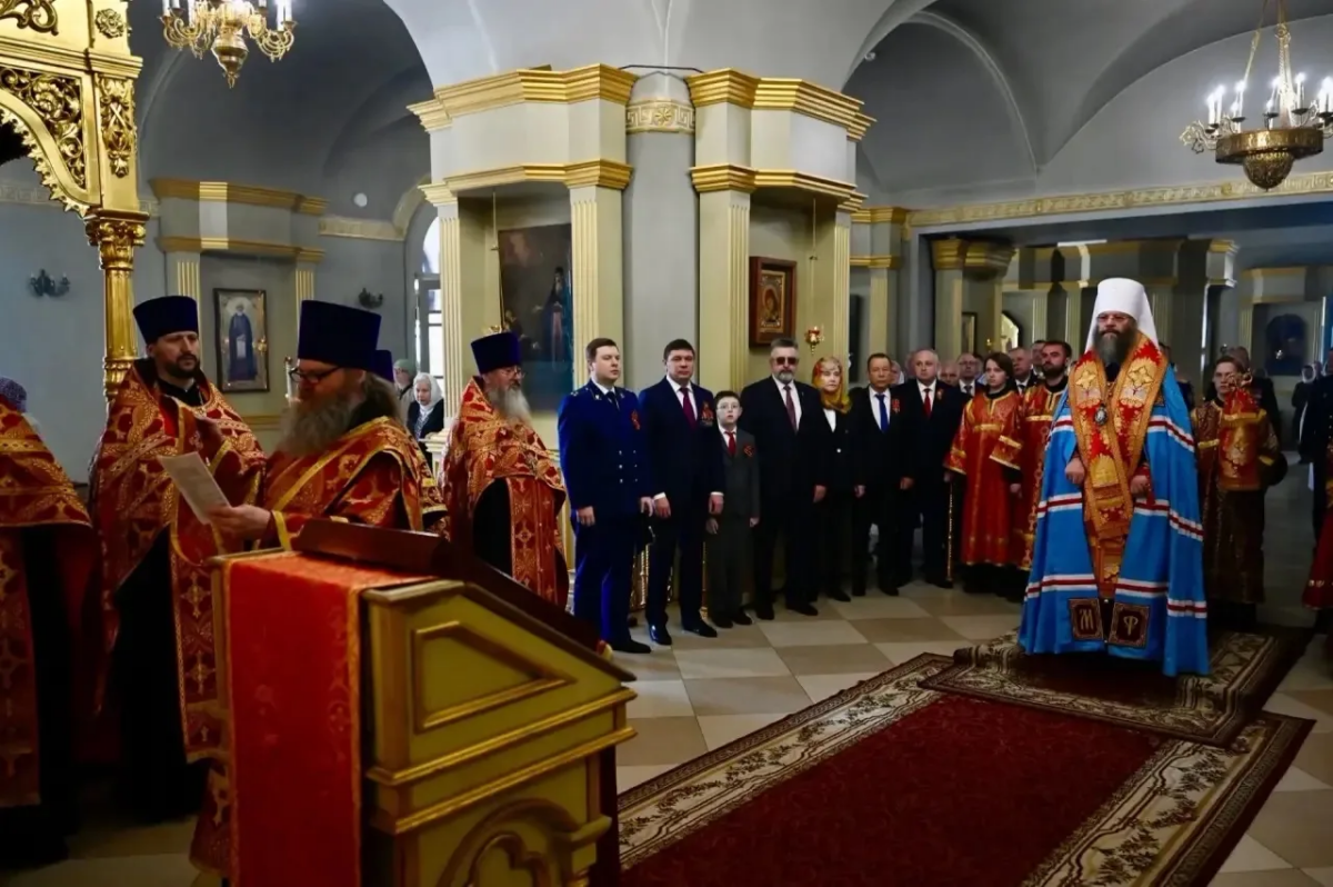 Благодарственный молебен за дарование Победы в Великой Отечественной войне. Фото из соцсетей Максима Косенкова