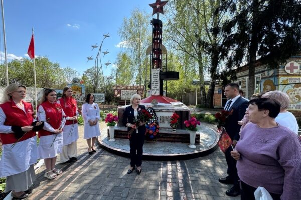 В Троицкой Дубраве пенсионер‑медик создал памятник героям Великой Отечественной войны
