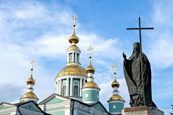 Православные верующие празднуют День памяти святителя Питирима и Собор Тамбовских святых