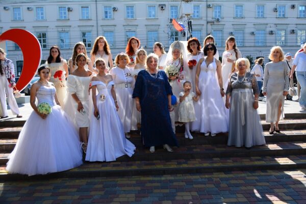 В Тамбове в канун Дня семьи, любви и верности пройдет парад невест