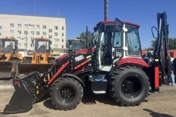 Комбинированные дорожные машины и погрузчики пополнили автопарк городских служб Тамбова