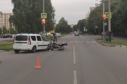 Молодой мотоциклист попал в больницу после ДТП на севере Тамбова