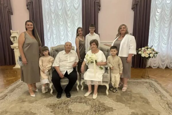 В тамбовском Дворце торжеств поздравили золотых юбиляров семейной жизни