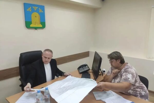 Тамбовчане задали Максиму Косенкову вопросы на личном приеме