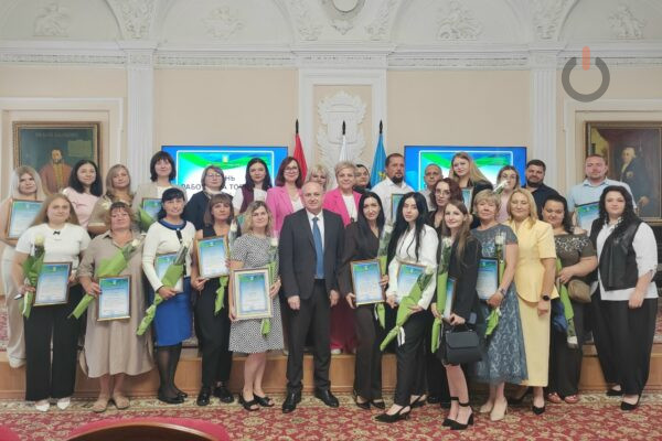 В Тамбове работников торговли поздравили с профессиональным праздником