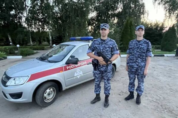Росгвардейцы Тамбова экстренно доставили в больницу малыша с ожогами