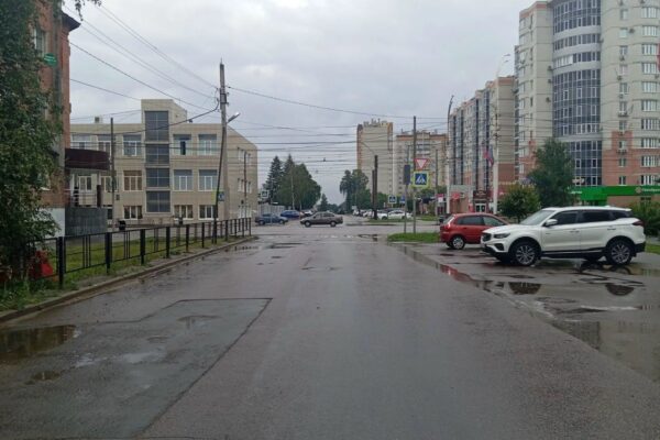 В Тамбове на Августа Бебеля заменили участок  коллектора без перекрытия движения