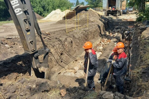 На Астраханской в Тамбове проводят замену 700 метров труб на горячую воду и отопление
