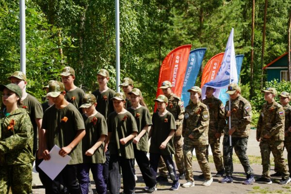 Военно-патриотическая игра «Зарница 2.0» объединила детей из 19 летних лагерей Тамбовщины