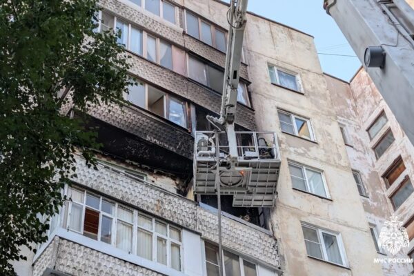 Максим Косенков поручил взять на контроль ситуацию в доме по Чичканова после пожара
