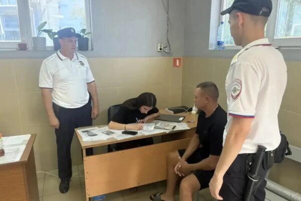 Турист из Тамбова запустил фейерверк во время атаки БПЛА в Кабардинке