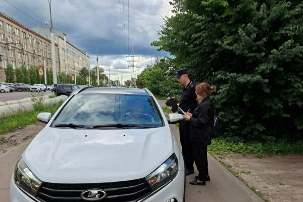 Неизбежные штрафы за парковку на тротуарах пообещал водителям глава администрации Тамбова