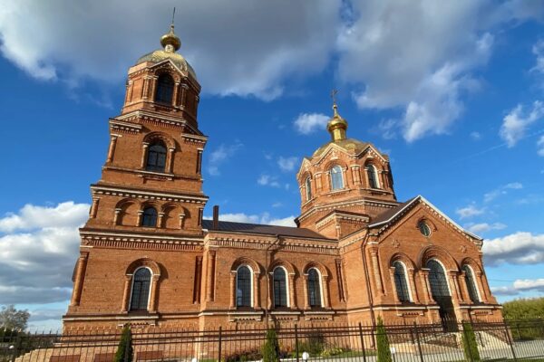 От ночного удара беспилотника в Тамбовской области загорелся купол старинной церкви