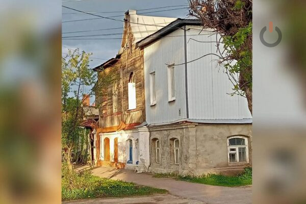 В Тамбове продают помещение на первом этаже старинного дома по улице Кирова