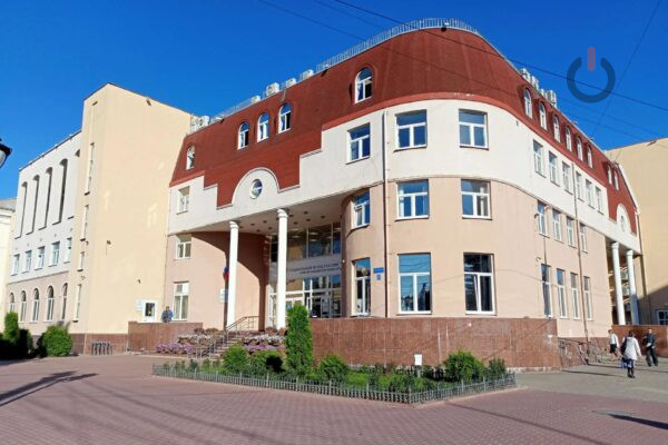 Фасад соцфонда в центре Тамбова покрасят в охристый цвет и обустроят ночной подсветкой