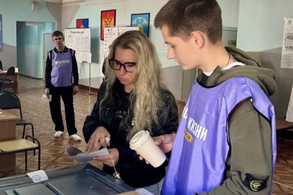 В Тамбовской области незрячие избиратели голосуют с помощью тифломаркера