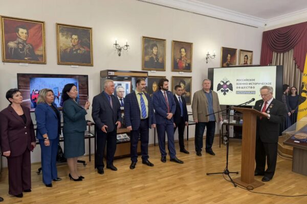 В Тамбове открыли выставку трех поколений художников Шиловых
