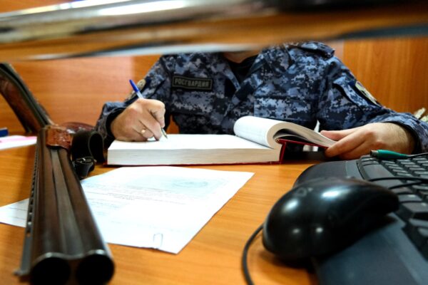 Тамбовские росгвардейцы проверили более 80 владельцев оружия: есть нарушители
