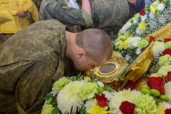 Под Тамбовом в полковом храме прошел молебен в честь обретения мощей Дмитрия Донского