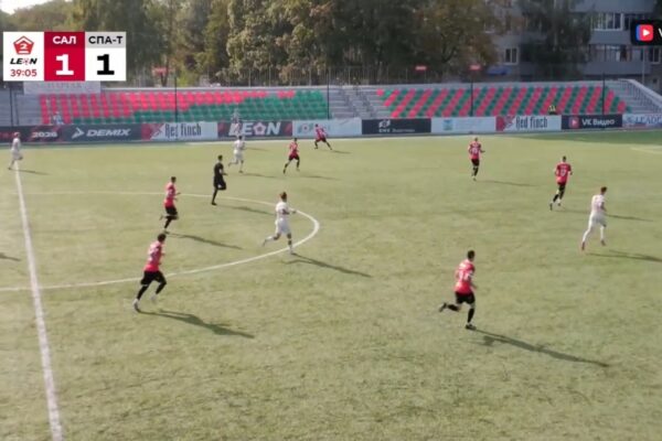 Футболисты Тамбова сыграли на выезде с белгородцами вничью, забив решающий гол с пенальти