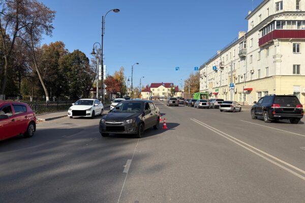 В Тамбове автомобилист наехал на пенсионерку, женщина в больнице