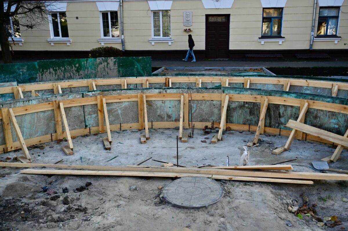 Совещание в сквере на Октябрьской. Фото администрации Тамбова