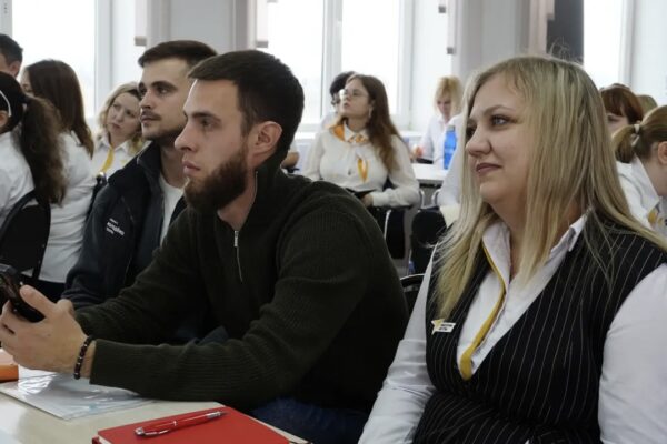В Тамбове обсудили поддержку воспитательной работы школьников через гранты