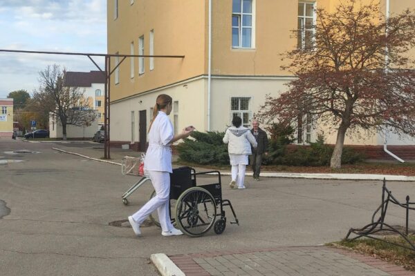 Более семи тысяч медработников Тамбовской области получают социальные выплаты
